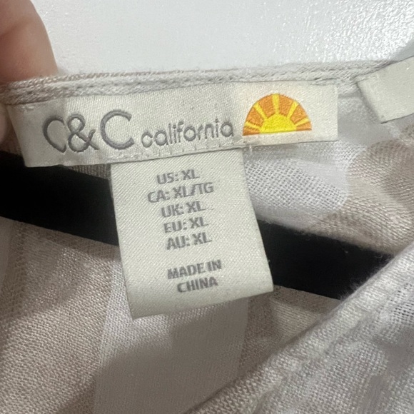 C & C California linen beach cover up - Picture 4 of 6